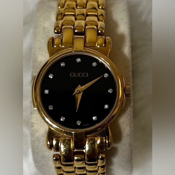 Original women’s Gucci watch - Picture 1 of 3